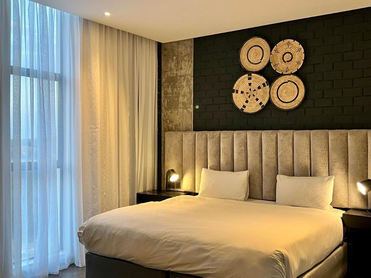 The Urban Hotel Lusaka Bagian luar foto
