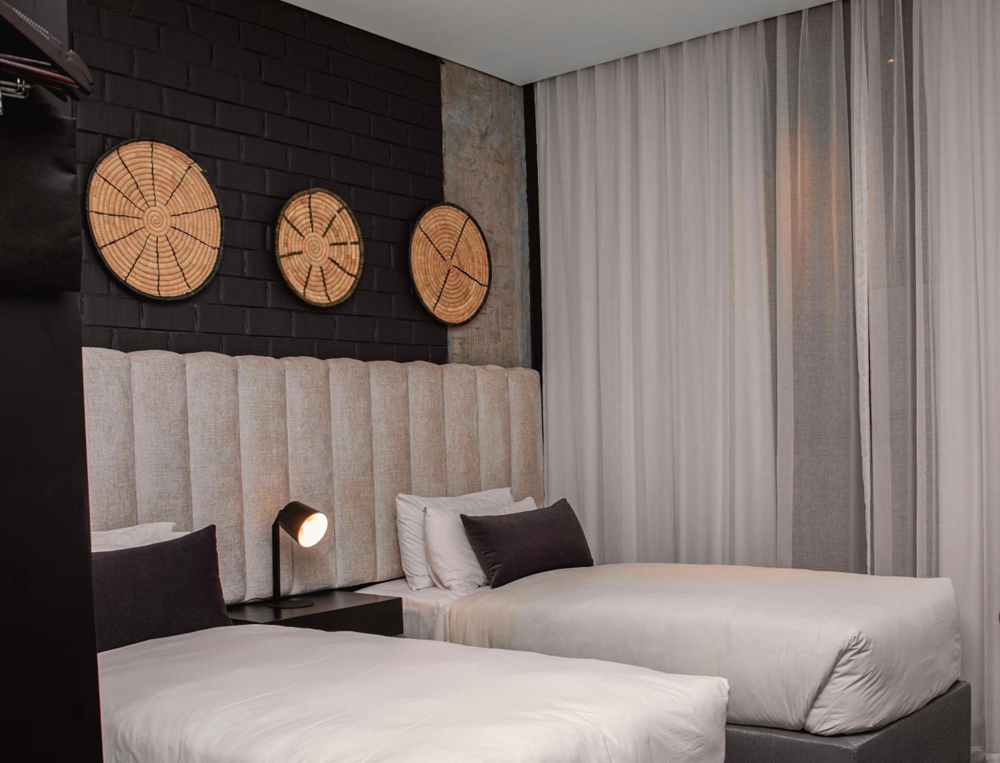 The Urban Hotel Lusaka Bagian luar foto